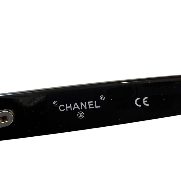 Chanel RARE RUNWAY Sunglasses with Pearl Accents - Picture 9 of 9